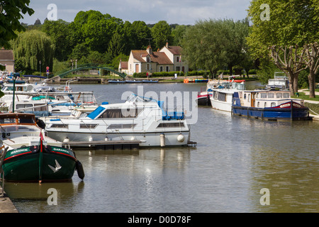 MARINA AND RIVER NAVIGATION IN BRIARE LOIRET (45) FRANCE Stock Photo