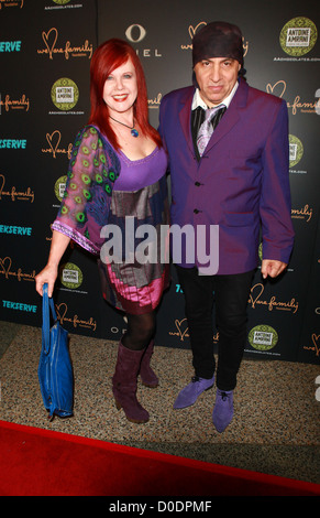 Kate Pierson, Steven Van Zandt at the We Are Family 8th Annual Celebration Gala at the Hammerstien Ballroom., New York City, Stock Photo