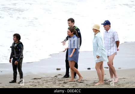 Justin Timberlake, Mila Kunis, Jenna Elfman and Richard Jenkins with a stuntman filming 'Friends with Benefits' on location at Stock Photo