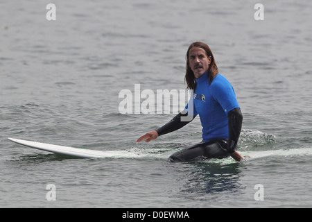 Anthony Kiedis Surfrider Foundation's 5th Annual Celebrity Expression Session at First Point, Surfrider Beach in Malibu Los Stock Photo