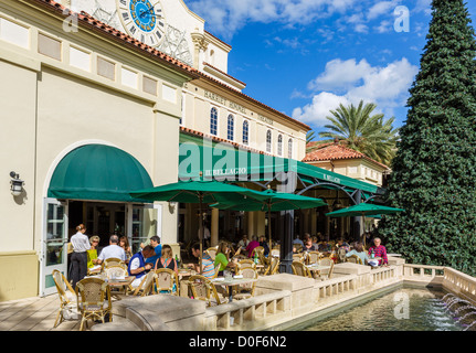 Il Bellagio restaurant next to the Harriet Himmel Theater, South Rosemary Avenue, West Palm Beach, Florida, USA Stock Photo