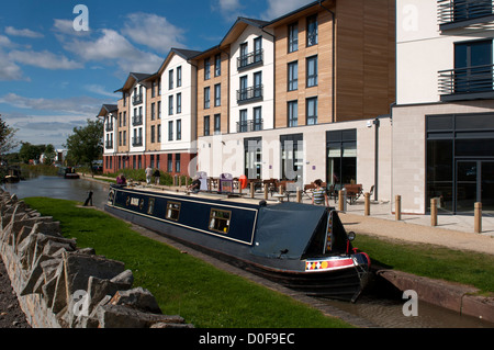 Canal lock and Waterways Premier Inn, Stratford-upon-Avon, UK Stock Photo