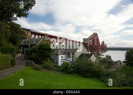 Forth Bridge. The railway bridge over the Firth of Forth near Edinburgh forms part of the main line between London and Scotland Stock Photo