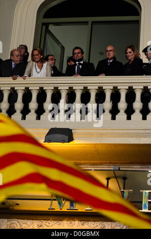 Artur Mas, president of the Generalitat of Catalunya and candidate CiU to catalan regional elections of September 25st, has lost support for a referendum of independence of Catalonia from the rest of Spain. In photography, Artur Mas, in the center, on the balcony of the Hotel Majestic after learning the election results, his wife and other liders of CiU Stock Photo