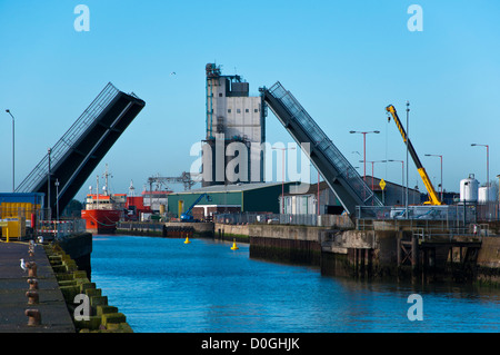 Bascule bridge lowestoft hi res stock photography and images Alamy