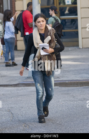 Jessica Szohr The cast of 'Gossip Girl' on set in Manhattan New York City, USA - 20.09.10 Stock Photo