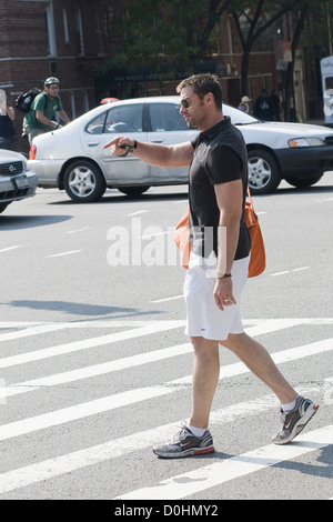 Hugh Jackman walking home after collecting his daughter from school New York City, USA - 23.09.10 Stock Photo