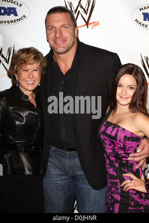 Big show ariel winter wwe hi-res stock photography and images - Alamy