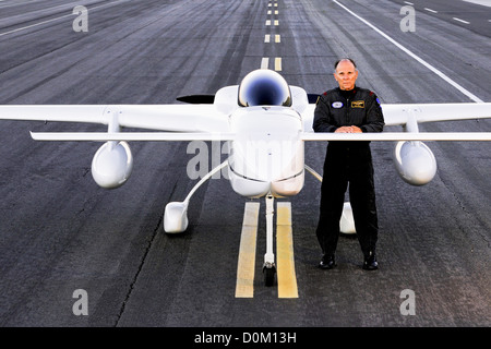 Mike Melvill one Burt Rutan's closest friends in Executive Vice President Scaled Composites pilot first flight SpaceShipOne Stock Photo