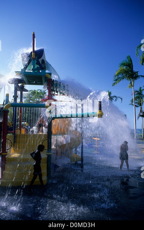 Australia, Queensland, Townsville, the Strand, water play in a fantastic water playground. Stock Photo