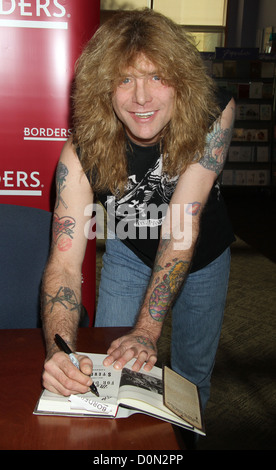 Original Drummer For Guns n' Roses, Steven Adler at his book signing for 'My Appetite For Destruction' at Borders Bookstore Las Stock Photo