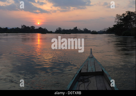 Laos, Asia, Khon Phapheng, Don Phapheng, Mekong, river, flow, boat, canoe, Sonnuntergang, 4000 islands, isles, Stock Photo