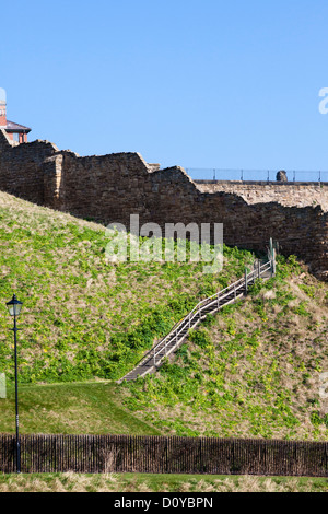 Defences at the mouth of the River Tyne at Tynemouth, Castle and Priory, Tyne and Wear, UK Stock Photo
