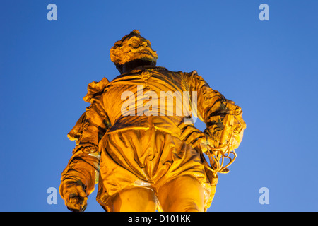 England, Devon, Tavistock, Statue of Sir Francis Drake Stock Photo