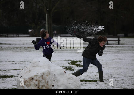 Chelmsford, Essex, 5th December 2012, Local children take advantage of the closed schools by playing in the snow at Chelmsford's Central Park. Credit:  Matt Wing / Alamy Live News Stock Photo