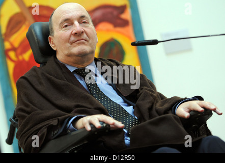 French paraplegic best selling author Philippe Pozzo di Borgo talks during a press conference for the presentation of his new book in Berlin, Germany, 04 December 2012. Photo: BRITTA PEDERSEN Stock Photo