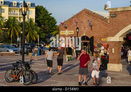 USA, Florida, Key West. Visitors in Mallory Square. Stock Photo