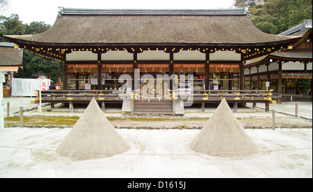 Kamigamo Shrine, formally Kamowakeikazuchi Shrine (賀茂別雷神社, kamowakeikazuchi jinja) in Kyoto (京都), Japan. Stock Photo