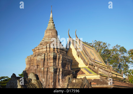 Angkor era ruins of Wat Nokor, Kampong Cham, Cambodia Stock Photo