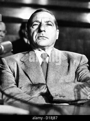 Mob boss, Frank Costello in the witness chair. Under the threat of arrest, after he walked out on the Senate Crime Stock Photo