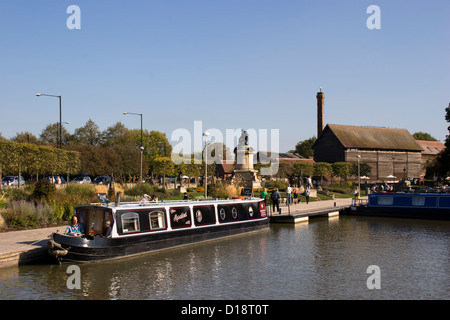 Canal Basin Bancroft Gardens Stratford upon Avon Warwickshire England UK Stock Photo