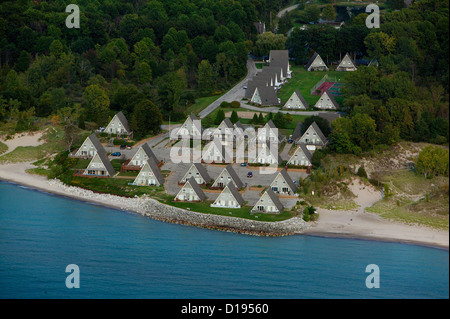 aerial photograph A frame vacation homes Lake Michigan shoreline, Stevensville, MI Stock Photo