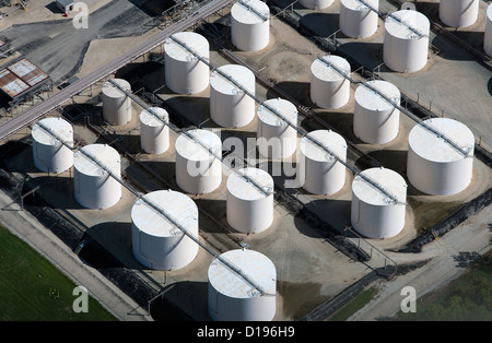 aerial photograph storage tanks Exxon Mobil refinery Joliet, Channahon, Illinois Stock Photo