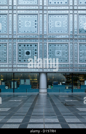 Photo Cell window blinds at Institut du Monde Arabe - Arab World Institute, Paris France Stock Photo