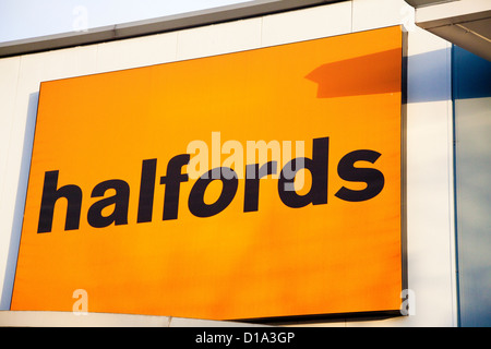 Shop fascia, retail warehouse, Halfords, UK Stock Photo