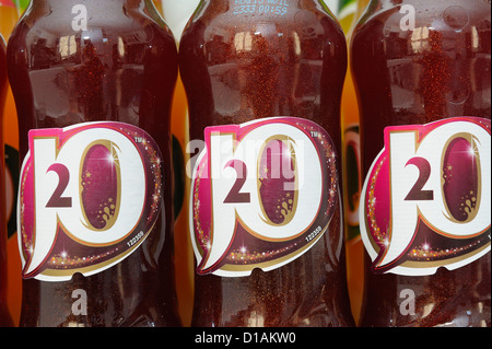 J2O Glitter Berry Christmas Juice Drink Stock Photo Alamy j2o-glitter-berry-christmas-juice-drink-stock-photo-alamy