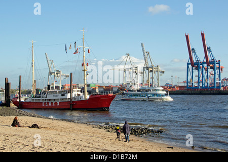 Oevelgoenne Beach and Terminal Buchardkai, harbour, Hamburg, Germany Stock Photo