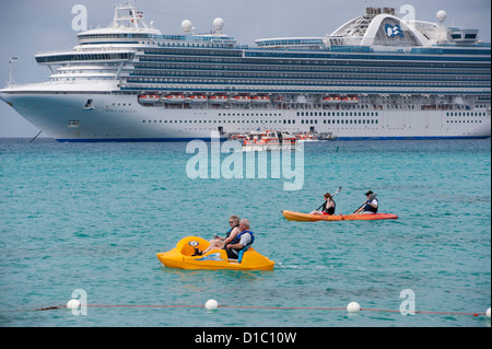 Bahamas, Eleuthera, Princess Cays, Crown Princes, cruise ship, paddleboat, kayak, tender Stock Photo