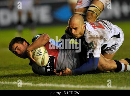 London, UK. 15th December 2012. 15.12.2012.  Heineken Cup. Twickenham, England. Ben Botica of Harlequins scores a try during the Heineken Cup Pool 3 match between Harlequins and Zebre at Twickenham Stoop. Credit:  Action Plus Sports Images / Alamy Live News Stock Photo