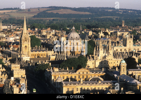 The city of Oxford seen from a hot air balloon early on a Sunday in September 1990. Radcliffe Camera in the centre. Stock Photo