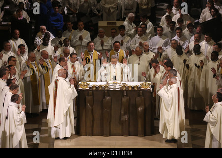 Eucharist, Chrism mass (Easter Wednesday) in Notre Dame Cathedral, Paris, France, Europe Stock Photo