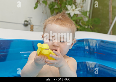 babies paddling pool