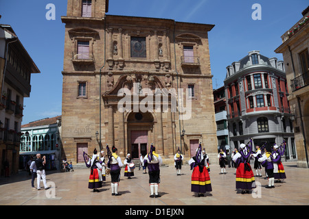 Traditional Celtic street festival la Constitucion square in front of church of San Isidoro el Real, Oviedo, Asturias Spain Stock Photo