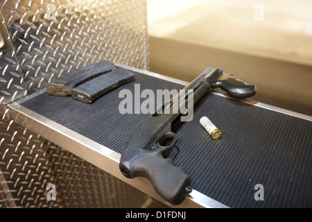 12 gauge assault tactical shotgun at a gun range in las vegas nevada usa Stock Photo