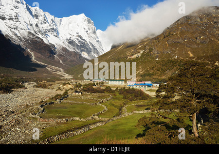 Thame village, Sagarmatha National Park, Solukhumbu District, Sagarmatha, Eastern Region (Purwanchal), Nepal, Himalayas, Asia Stock Photo