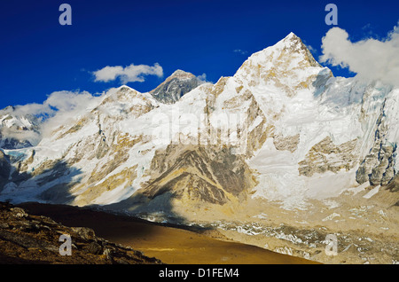 Mount Everest and Nuptse seen from Kala Patthar, Sagarmatha National Park, Solukhumbu District, Sagarmatha, Purwanchal, Nepal Stock Photo
