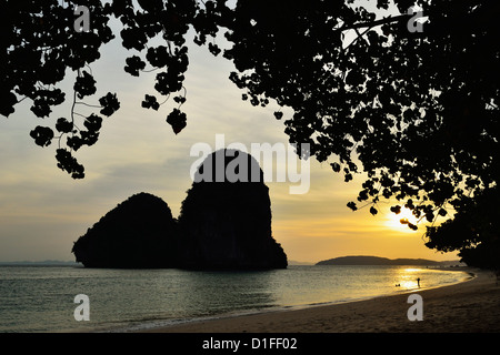Koh Nok, Pranang Cave Beach, Rai Leh (Railay), Andaman Coast, Krabi Province, Thailand, Southeast Asia, Asia Stock Photo