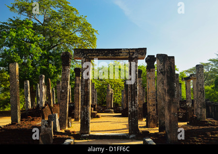 Ancient city of Polonnaruwa, UNESCO World Heritage Site, Polonnaruwa, Sri Lanka, Asia Stock Photo