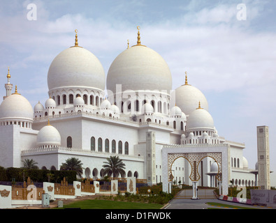 Sheikh Zayed Mosque, Abu Dhabi, United Arab Emirates, Middle East Stock Photo