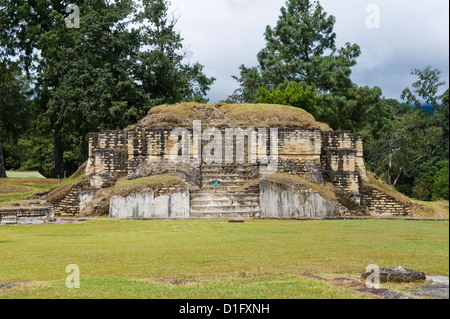 The ruins of Iximche near Tecpan, Guatemala, Central America Stock Photo