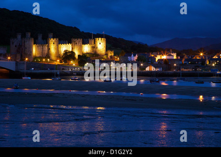 River Conwy estuary and medieval castle, UNESCO World Heritage Site, Gwynedd, North Wales, United Kingdom, Europe Stock Photo