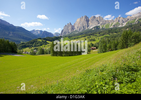 View of mountains near Cortina d' Ampezzo, Belluno Province, Veneto, Dolomites, Italy, Europe Stock Photo
