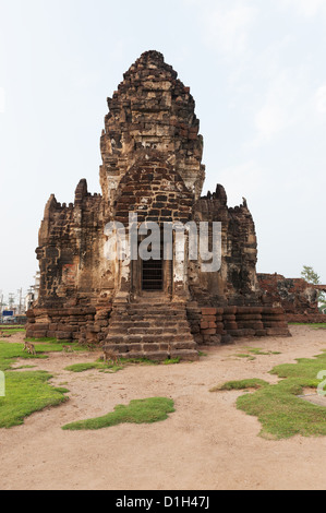 Wat Phra Prang Sam Yot temple in Lopburi, Thailand Stock Photo