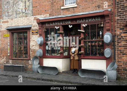 WEST MIDLANDS; DUDLEY; BLACK COUNTRY LIVING MUSEUM; HARDWARE SHOP IN CANAL STREET 1880 Stock Photo