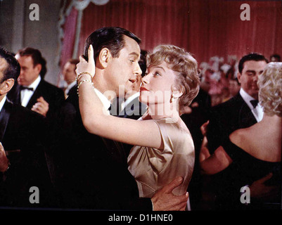 Immer Die Verflixten Frauen   Ask Any Girl   Gig Young, Shirley MacLaine *** Local Caption *** 1959  -- Stock Photo