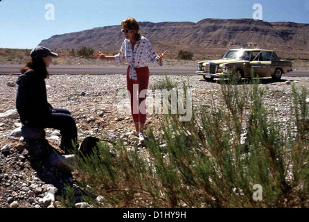 Ueberall, Nur Nicht Hier  Anywhere But Here  Amy (Nathalie Portman), Adele (Susan Sarandon) *** Local Caption *** 1999 20th Stock Photo